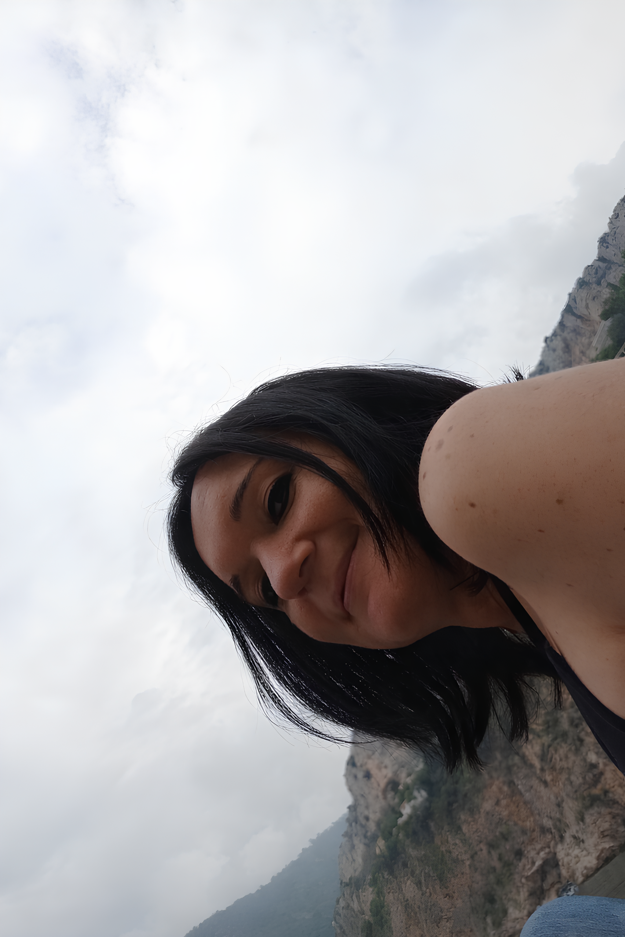 Foto del designer — da sostituire con foto reale